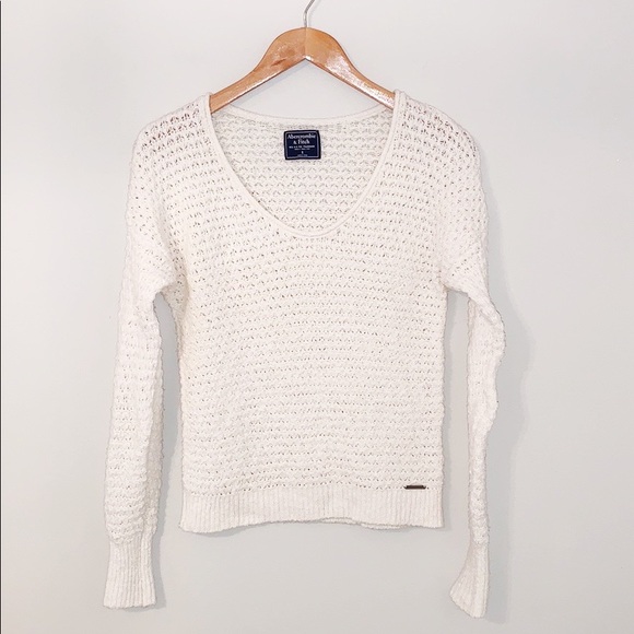 Abercrombie & Fitch Sweaters - ABERCROMBIE & FITCH Cream Knit Sweater Vneckline
